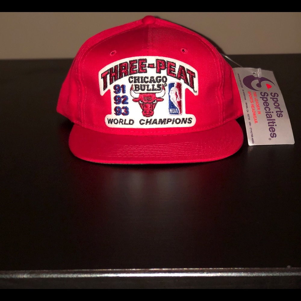 Vintage 1993 Chicago Bulls Three peat Snapback Hat